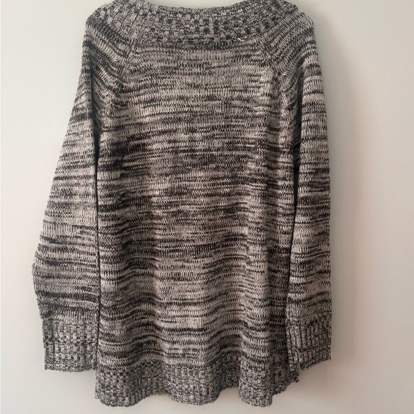 Jason Maxwell Sweater XL Black & White great condition. Pullover. V neck. - Picture 2 of 6